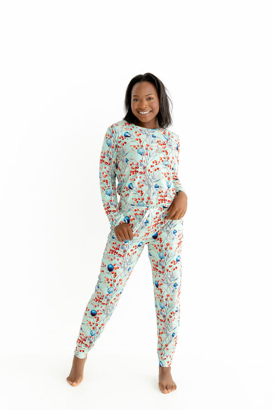 Frosted Berries Modal Pajama Set – Women’s Winter Jogger & Top