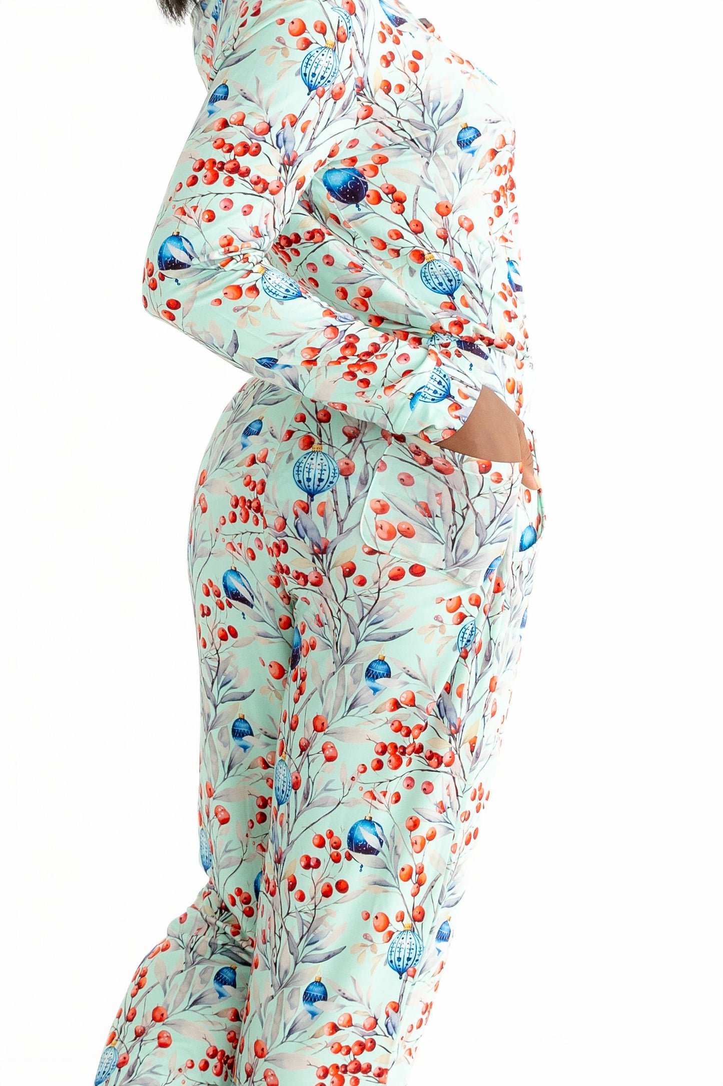 Frosted Berries Modal Pajama Set – Women’s Winter Jogger & Top