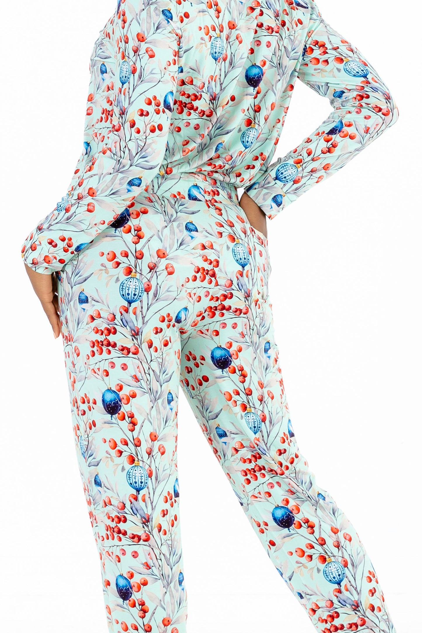 Frosted Berries Modal Pajama Set – Women’s Winter Jogger & Top