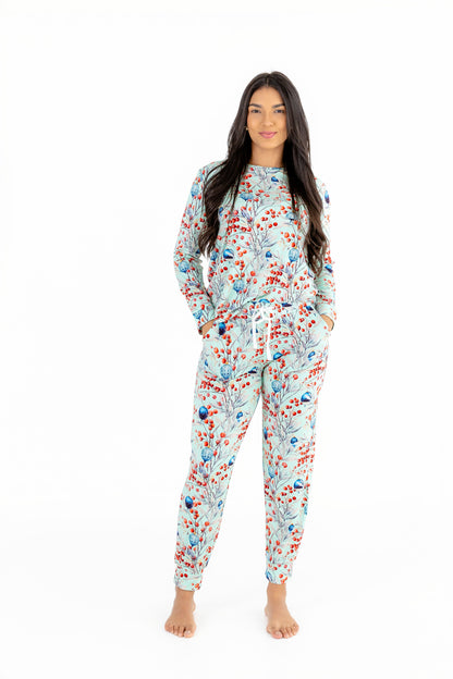 Frosted Berries Modal Pajama Set – Women’s Winter Jogger & Top
