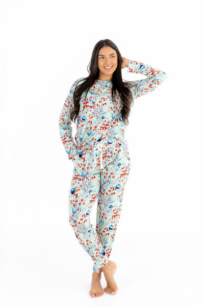 Frosted Berries Modal Pajama Set – Women’s Winter Jogger & Top