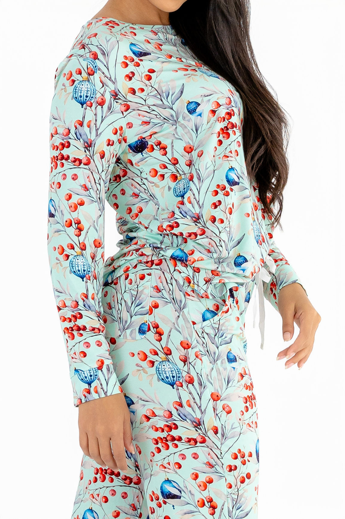 Frosted Berries Modal Pajama Set – Women’s Winter Jogger & Top