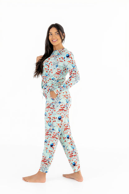 Frosted Berries Modal Pajama Set – Women’s Winter Jogger & Top